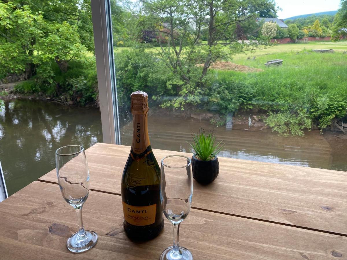Riverbank Cottage Lake District Double Balcony Egremont  Buitenkant foto